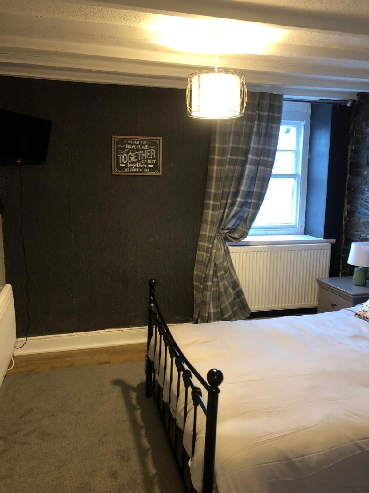 The Eagles Inn Rhayader Exteriér fotografie